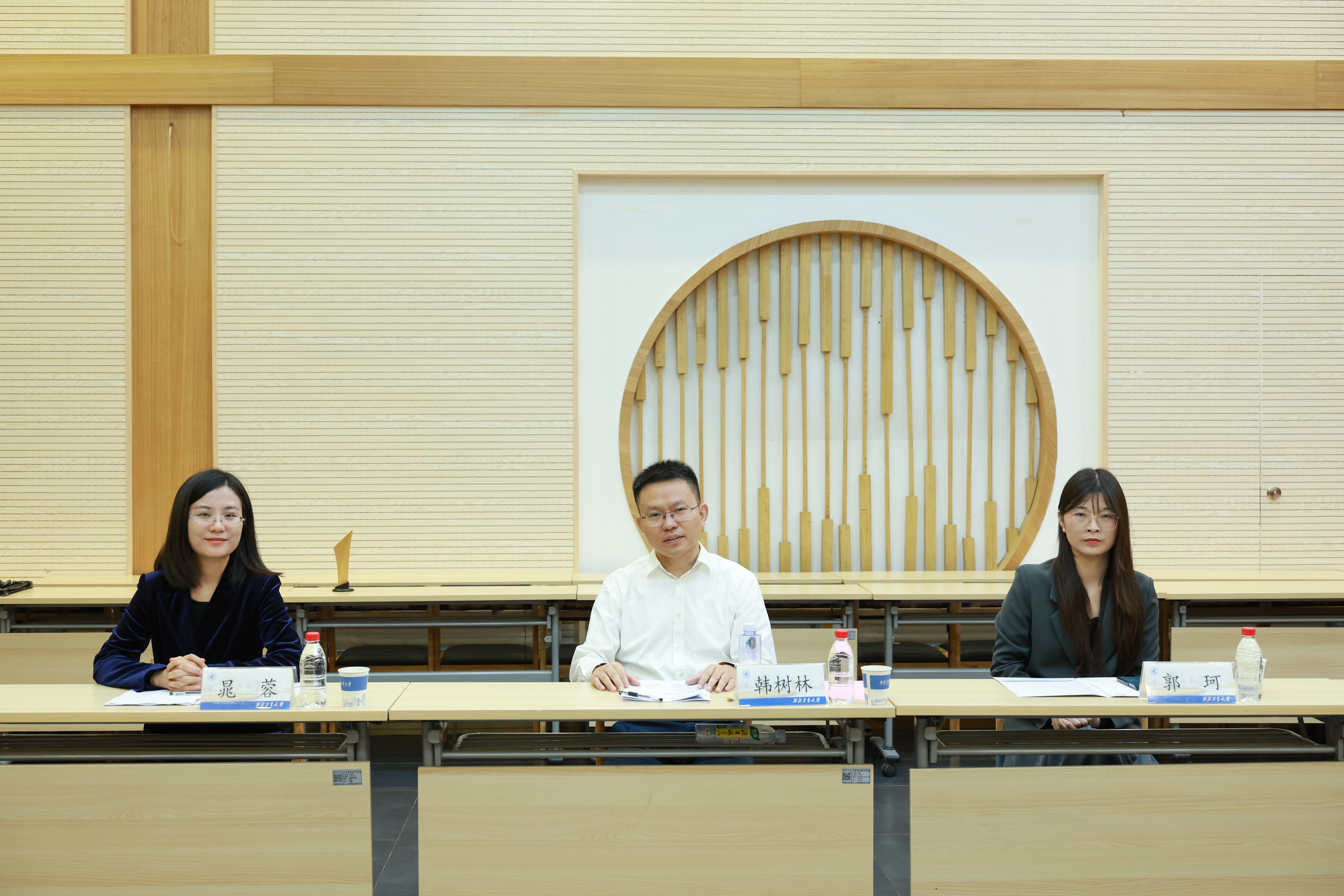 20251010比亚迪公司向BEAT365英国官网捐赠仪式 (18).JPG